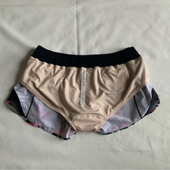 lululemon athletica Multicolor Camo Women Shorts - Picture 4 of 10